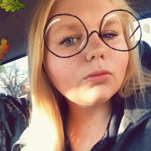 Meet your Posher, Alexis